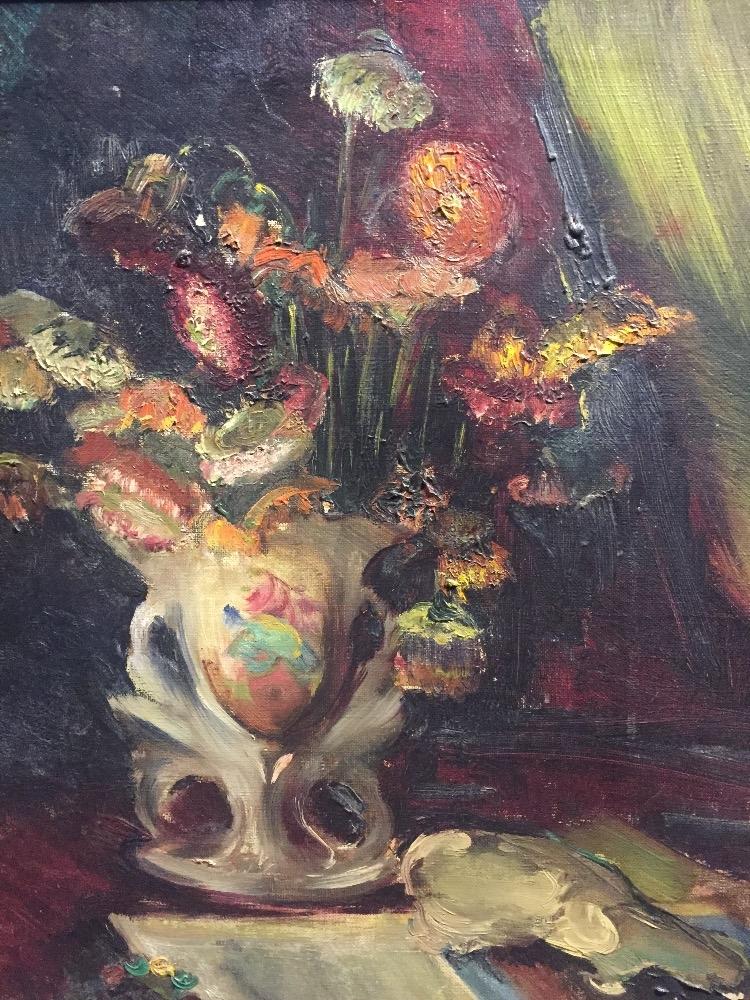 Stillife with vase with flowers 